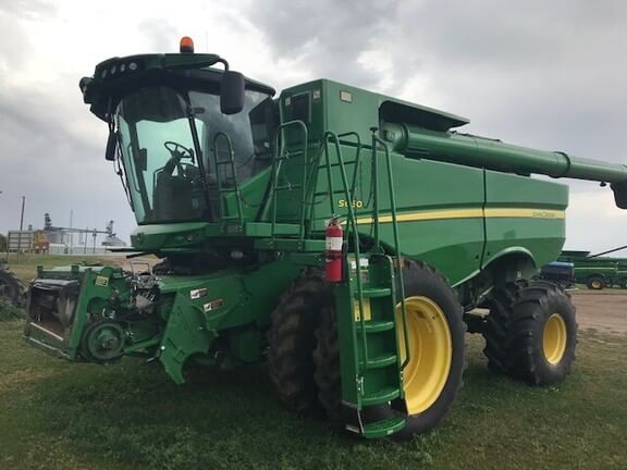 Main image John Deere S680