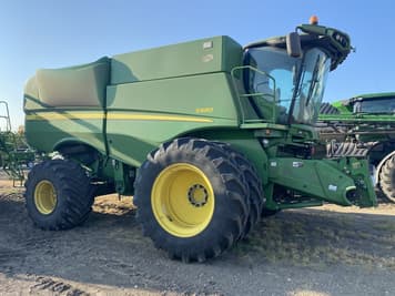 Main image John Deere S680
