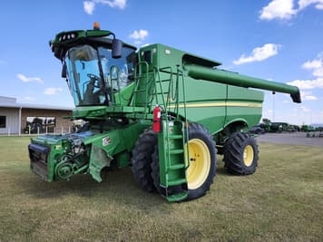 Main image John Deere S680