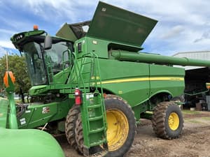 2012 John Deere S680 Image