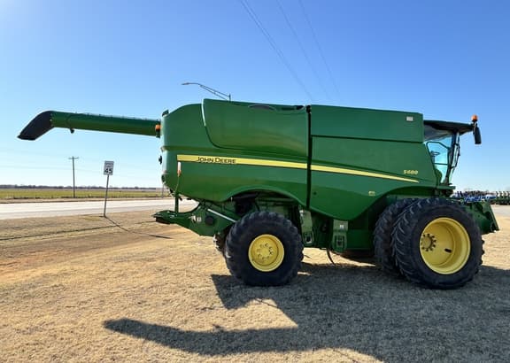 Image of John Deere S680 equipment image 3