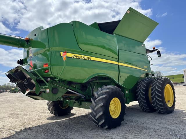 Image of John Deere S680 equipment image 4