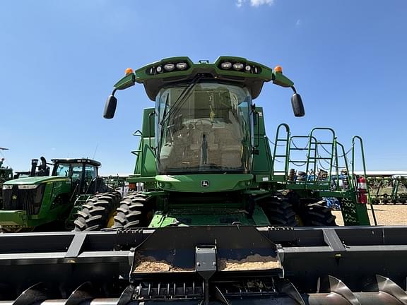 Image of John Deere S680 equipment image 1