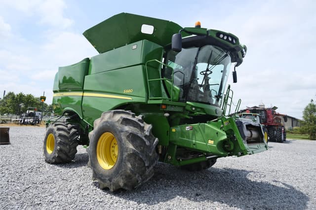 Image of John Deere S680 equipment image 3