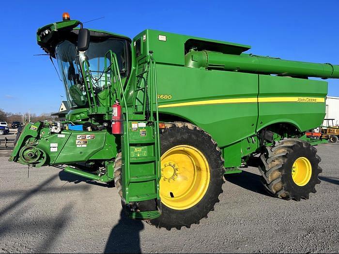 Image of John Deere S680 Primary image