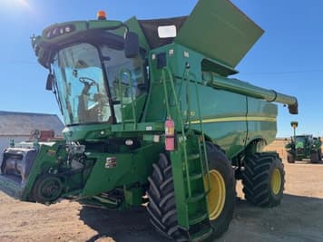Main image John Deere S680