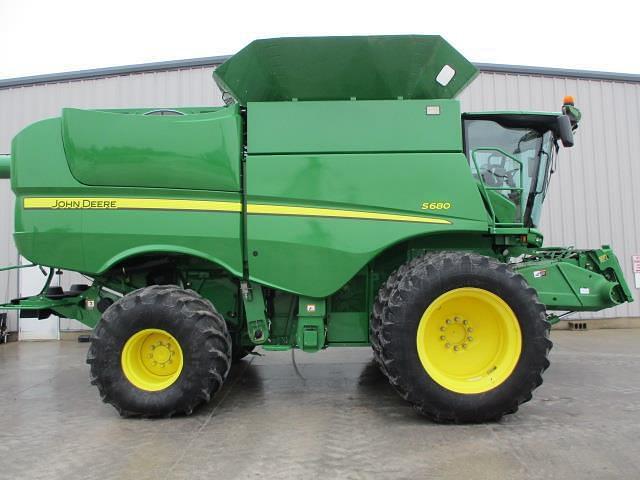 Image of John Deere S680 equipment image 3