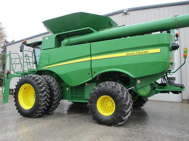 Image of John Deere S680 equipment image 4