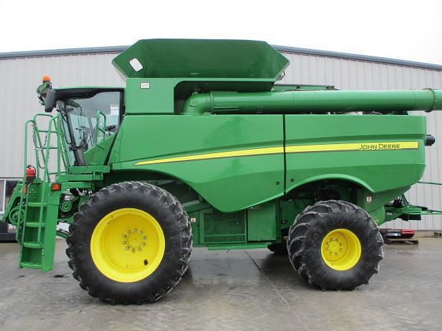 Image of John Deere S680 equipment image 2