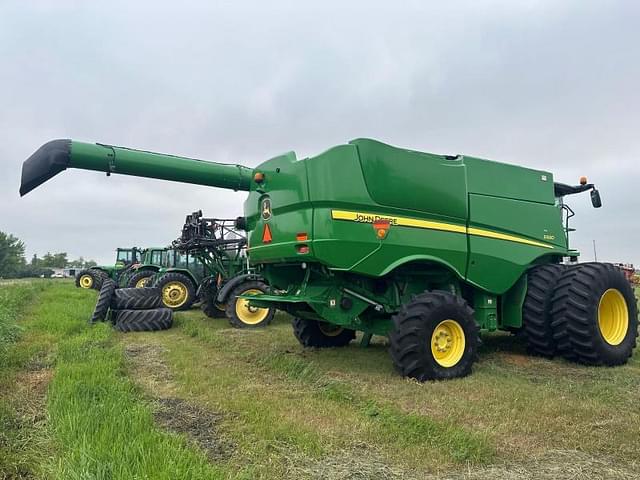 Image of John Deere S680 equipment image 3