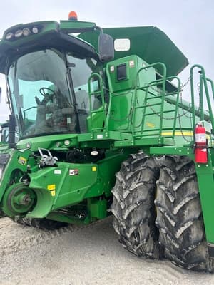 2012 John Deere S680 Image