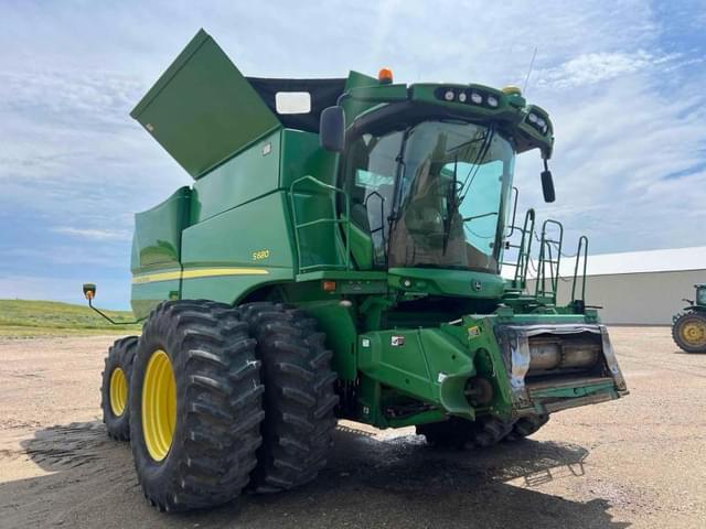 Image of John Deere S680 equipment image 3