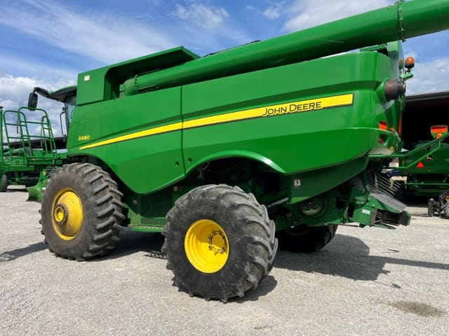 Image of John Deere S680 equipment image 2