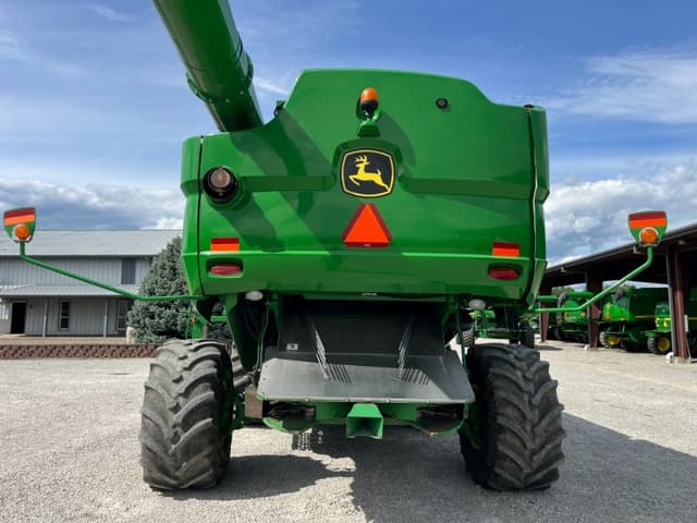 Image of John Deere S680 equipment image 3