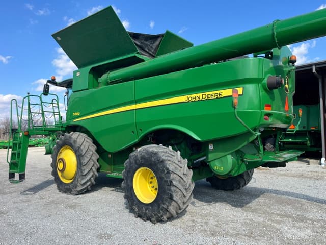 Image of John Deere S680 equipment image 2