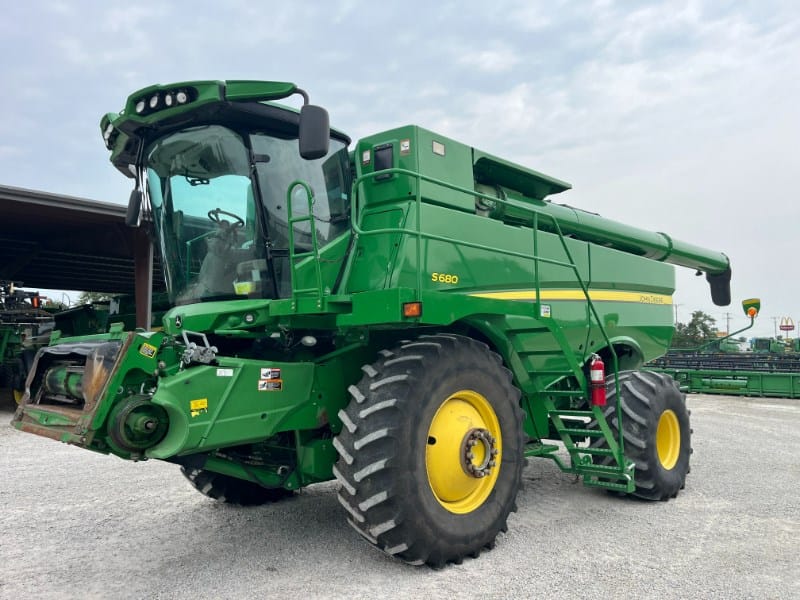 2012 John Deere S680 Equipment Image0