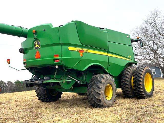 Image of John Deere S680 equipment image 2