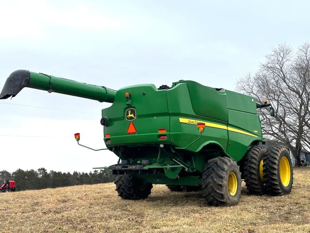 Image of John Deere S680 equipment image 3