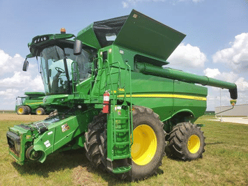 Main image John Deere S680