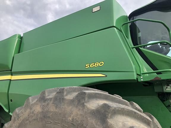 Image of John Deere S680 equipment image 1