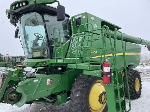 Main image John Deere S680