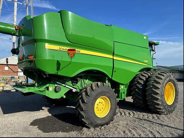 Image of John Deere S680 equipment image 3