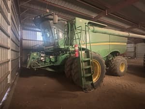 2012 John Deere S680 Image