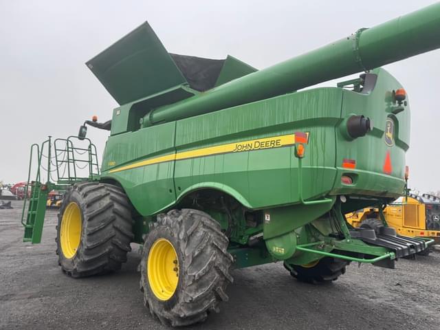 Image of John Deere S680 equipment image 2