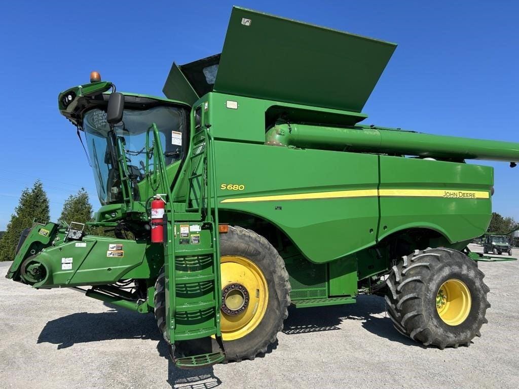 2012 John Deere S680 Equipment Image0