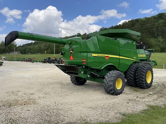 Image of John Deere S680 equipment image 2