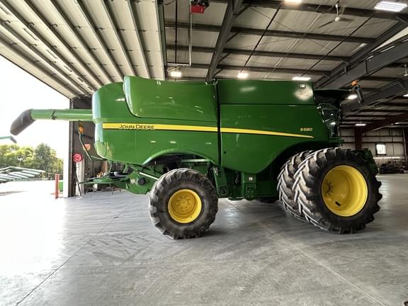 Image of John Deere S680 equipment image 2