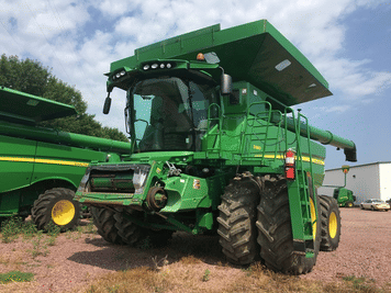 Main image John Deere S680
