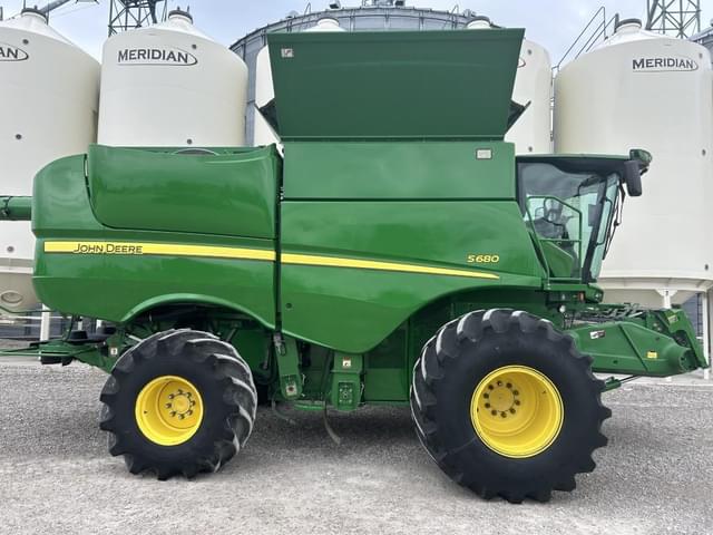 Image of John Deere S680 equipment image 3