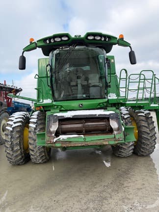 Image of John Deere S690 equipment image 4