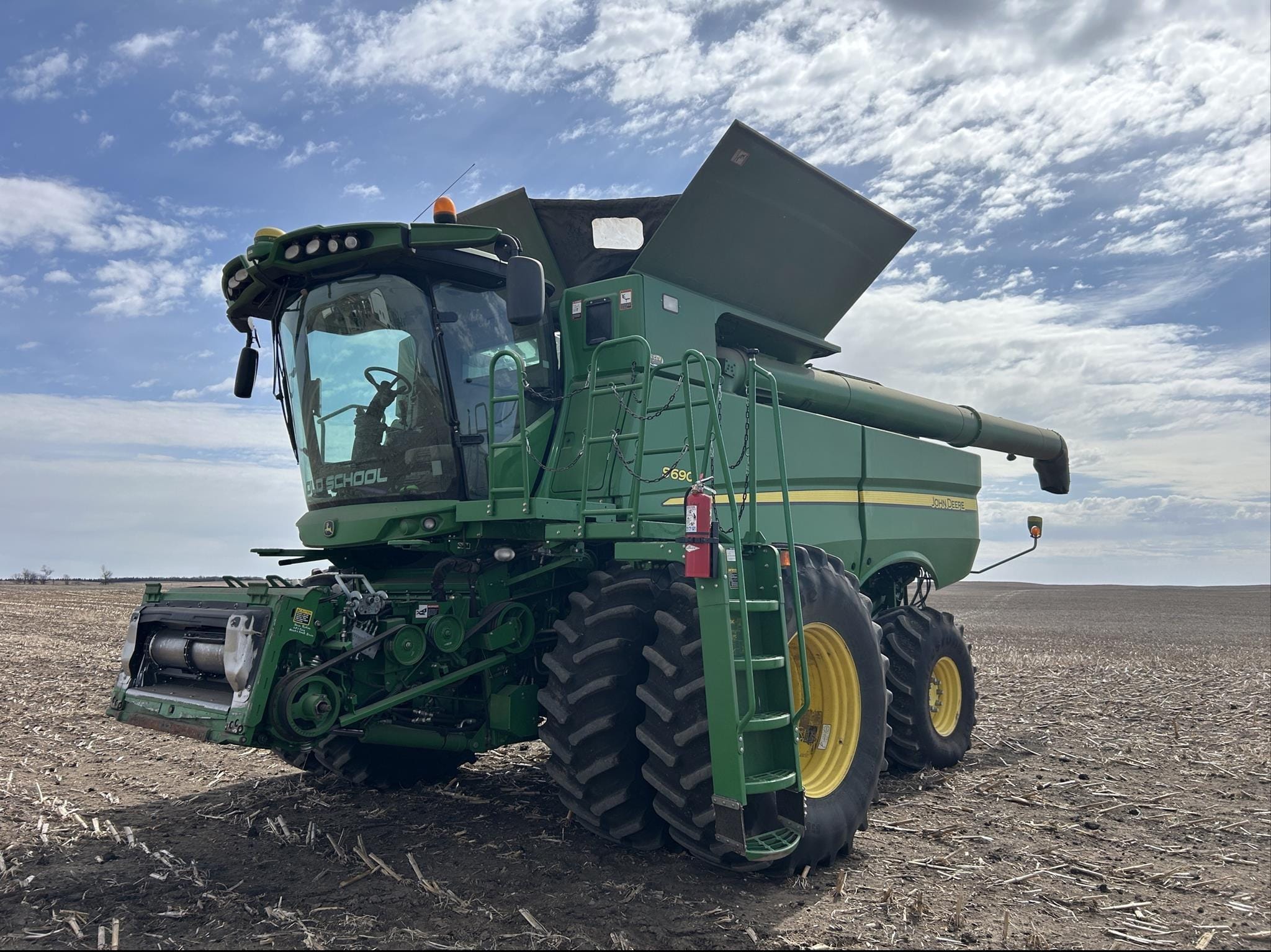 2012 John Deere S690 Equipment Image0