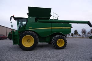 2012 John Deere S690 Image