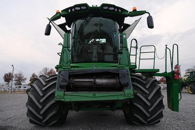 Image of John Deere S690 equipment image 3