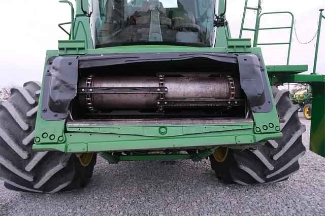 Image of John Deere S690 equipment image 4