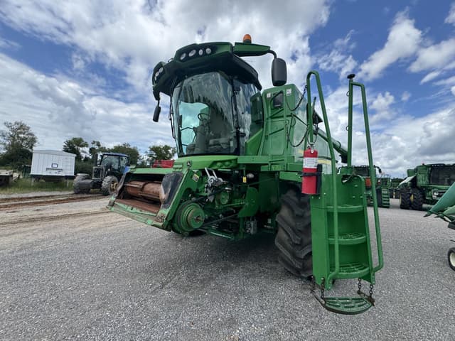 Image of John Deere S690 equipment image 2