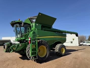 Main image John Deere S690