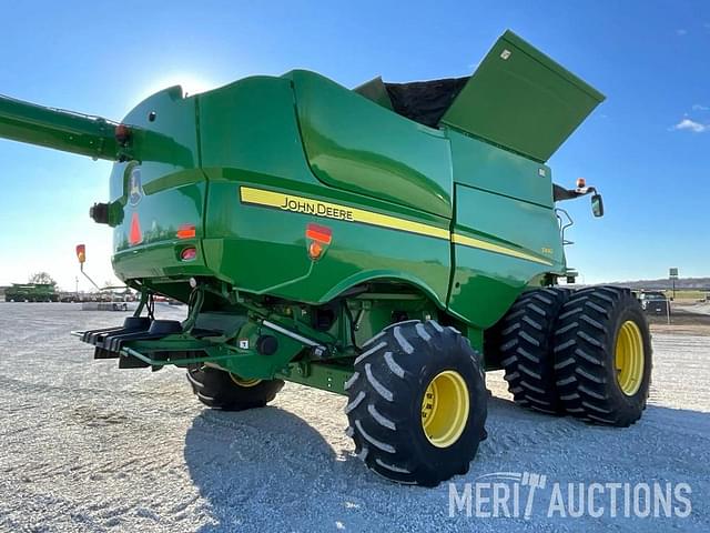 Image of John Deere S690 equipment image 4