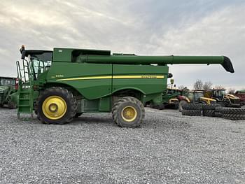 2012 John Deere S690 Equipment Image0