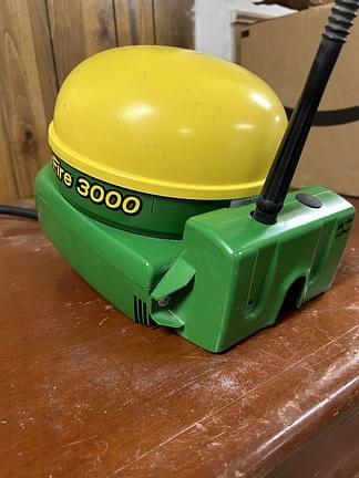 Image of John Deere StarFire 3000 equipment image 1