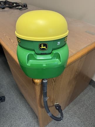 Image of John Deere StarFire 3000 Image 0