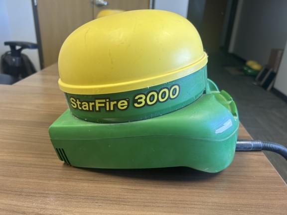 Image of John Deere StarFire 3000 equipment image 1