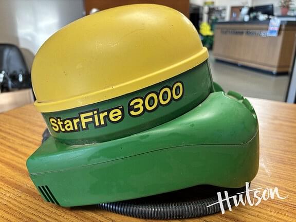 Image of John Deere StarFire 3000 equipment image 2