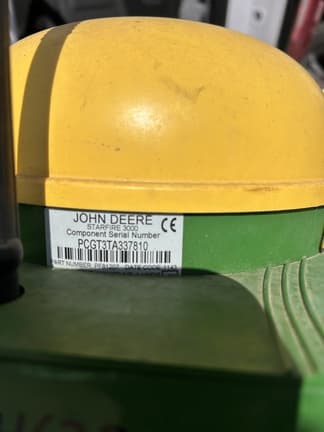 Image of John Deere StarFire 3000 equipment image 4