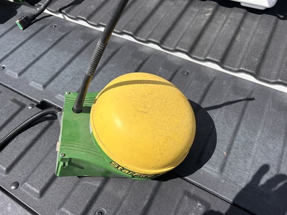 Image of John Deere StarFire 3000 Primary image