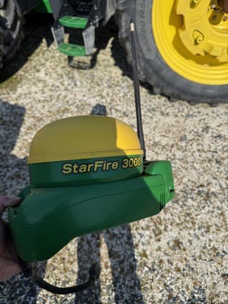Image of John Deere StarFire 3000 Image 0