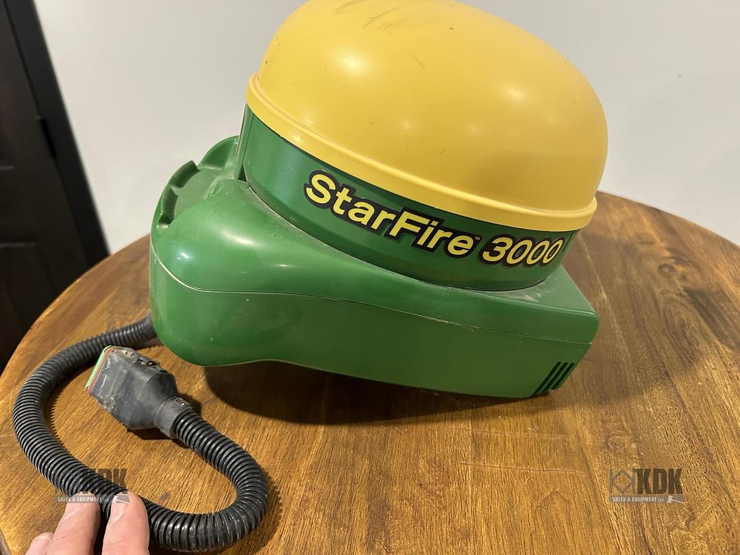 Image of John Deere StarFire 3000 Primary image